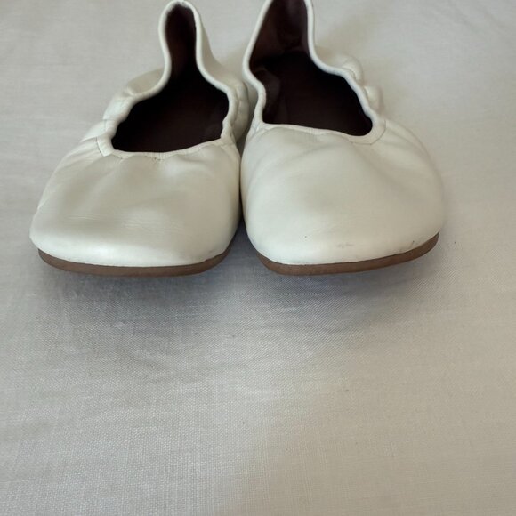 Reformation Cream Flats - Picture 4 of 6